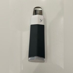 Dermaflash Dermapore skincare device